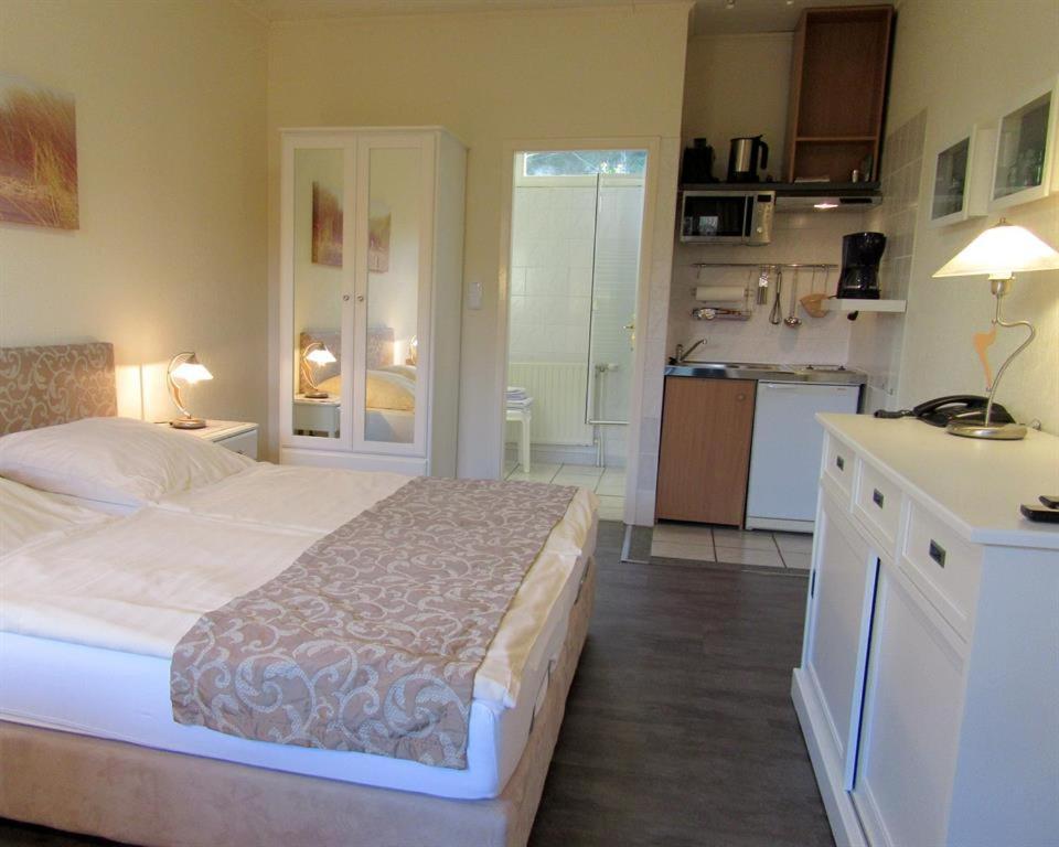 Altes Schulhaus Apartamento Bad Schwartau Quarto foto